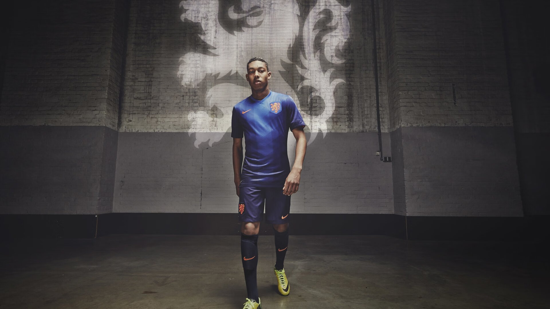 台湾杯明星队员积极备赛，力争佳绩，台湾队获得冠军奏什么歌